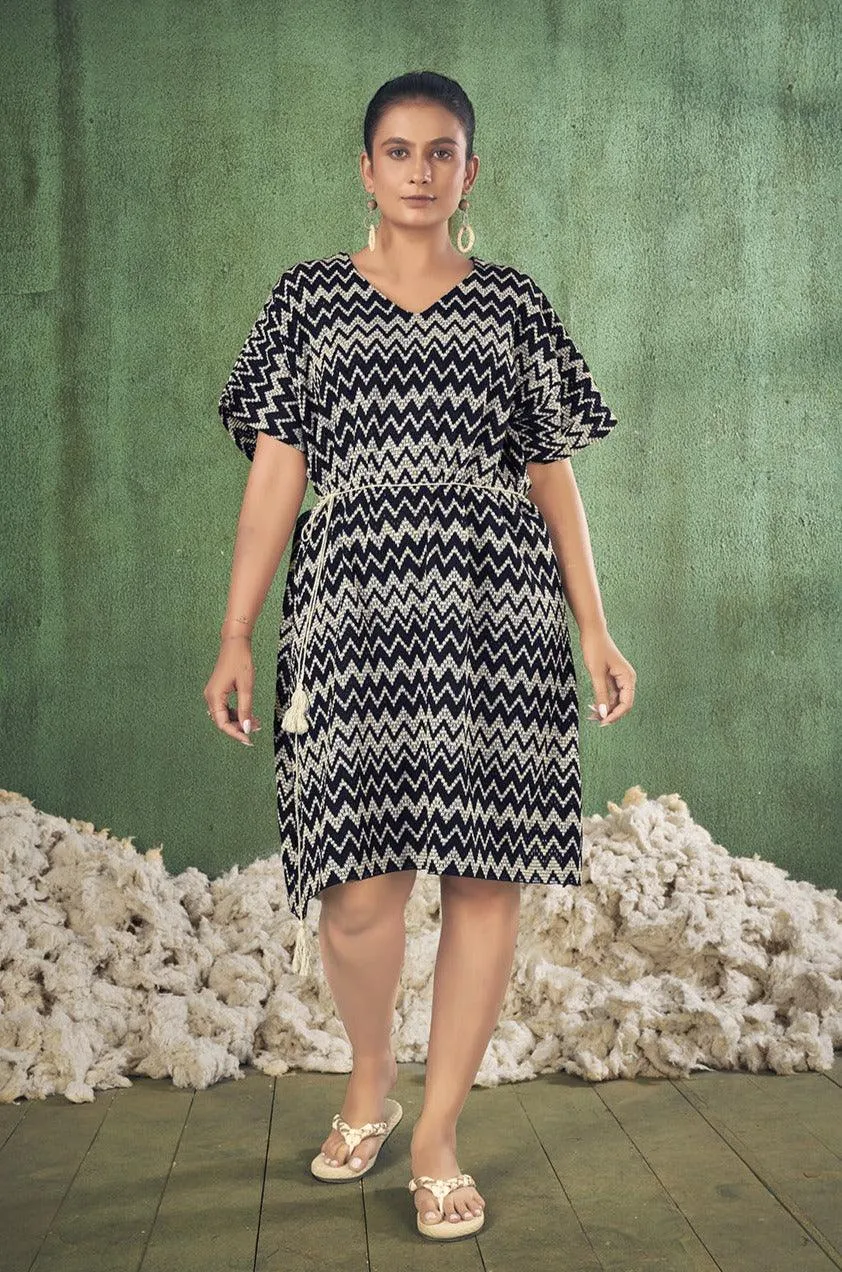 Black and Off White Zig Zag Knitted Beach Wear Dress